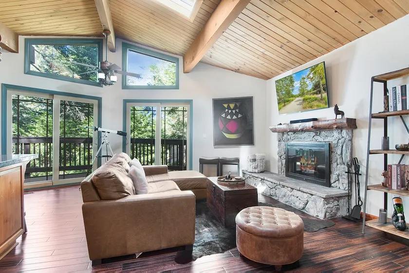 Gorgeous Picturesque Lake Arrowhead Cabin - Image 1