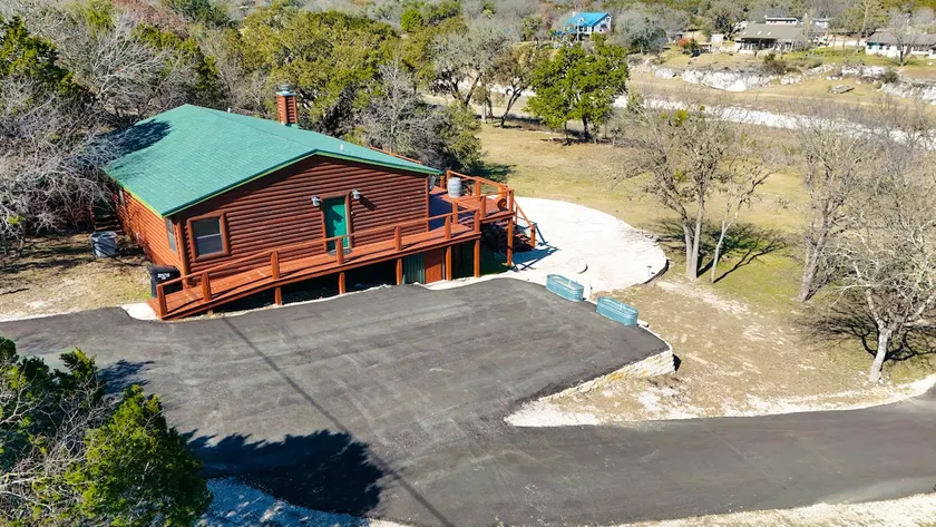 Texas Hill Country Cabin Escape On Medina River - Image 1