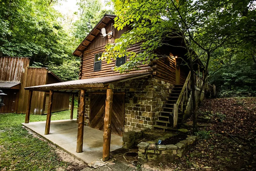 Bear Hollow near the Buffalo River - Image 1