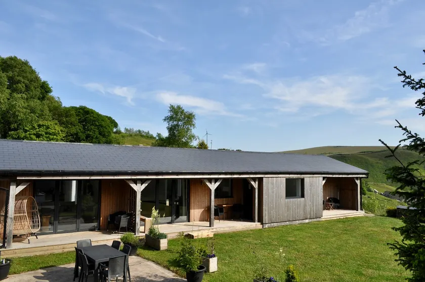 Two Country Cottages for larger Groups. - Image 1