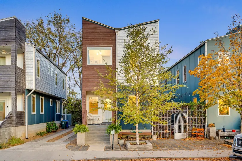 Downtown, Walkable Family Oasis w/ Park+Playground - Image 1