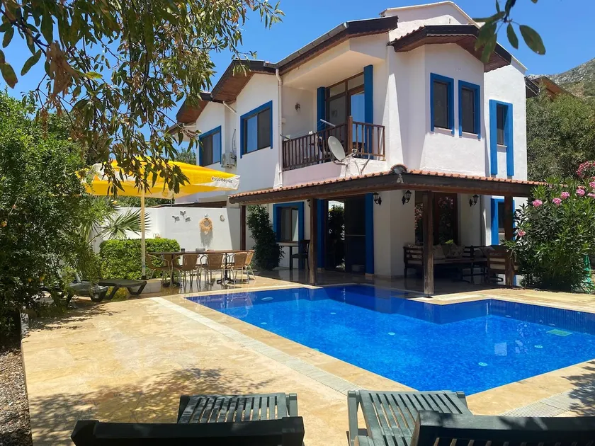 Damla 2. Detached villa with pool close to the sea - Image 1