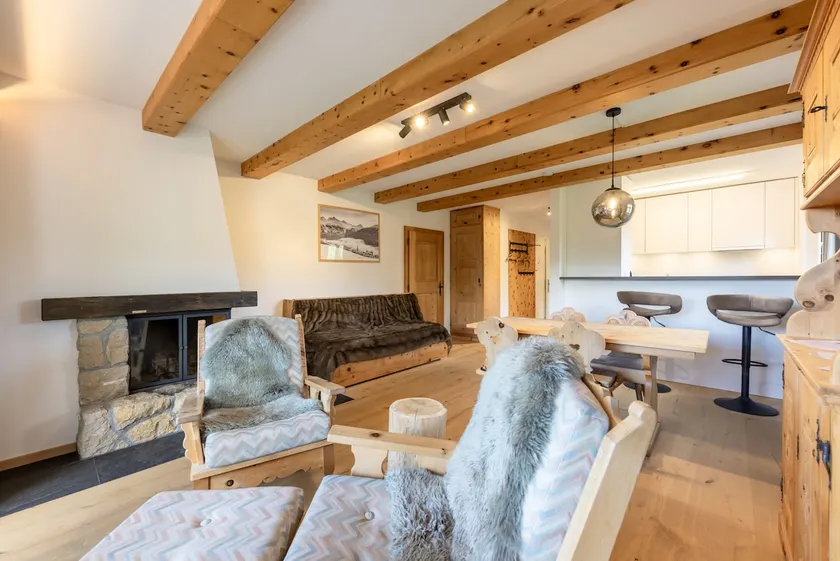 Cosy Apartment facing Piz Rosatsch | Pool & Sauna - Image 1
