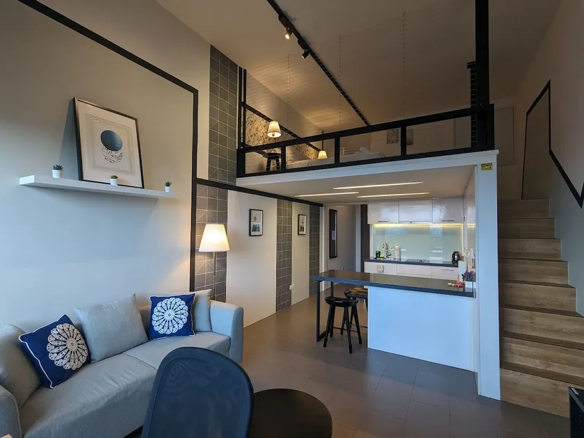 Bright High Floor Ramahome@EST Bangsar - Image 1