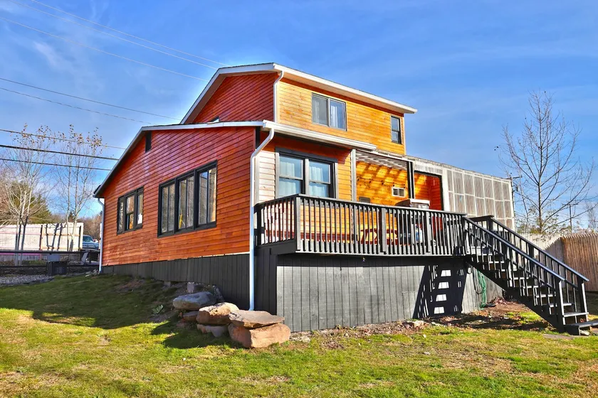 Cabin completely fenced Pool hot tub gameroom - Image 1