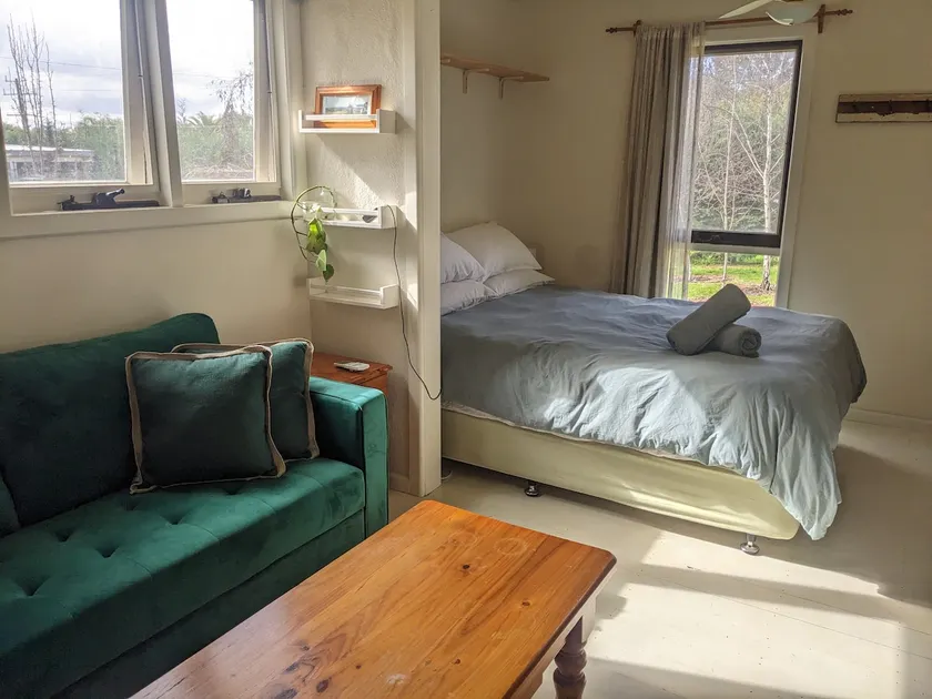 Central Garden Guesthouse - Image 1
