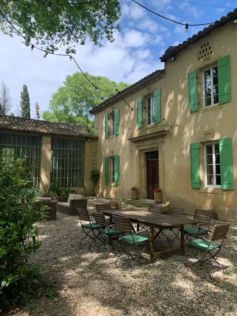 Traditional Provençal farmhouse with pool - Image 1