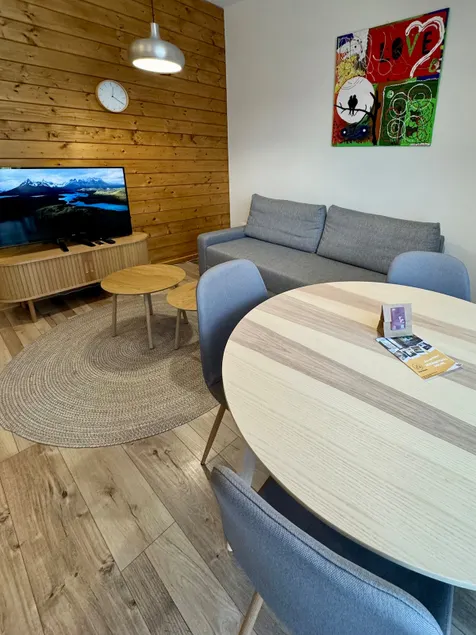 Lovely 1-bedroom vacation home with free parking - Image 1