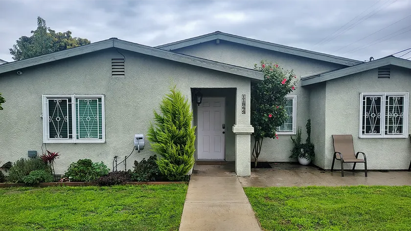 Sleek 3 BR / 2 BA + garage parking. Book Now! - Image 1
