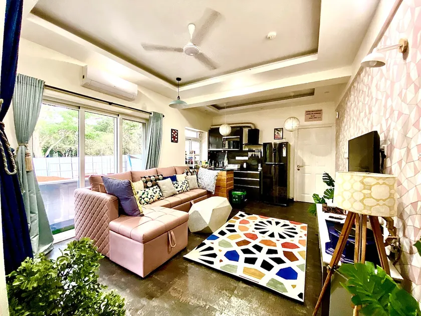 Lux Aeterna –a one-bedroom smart condo - Image 1