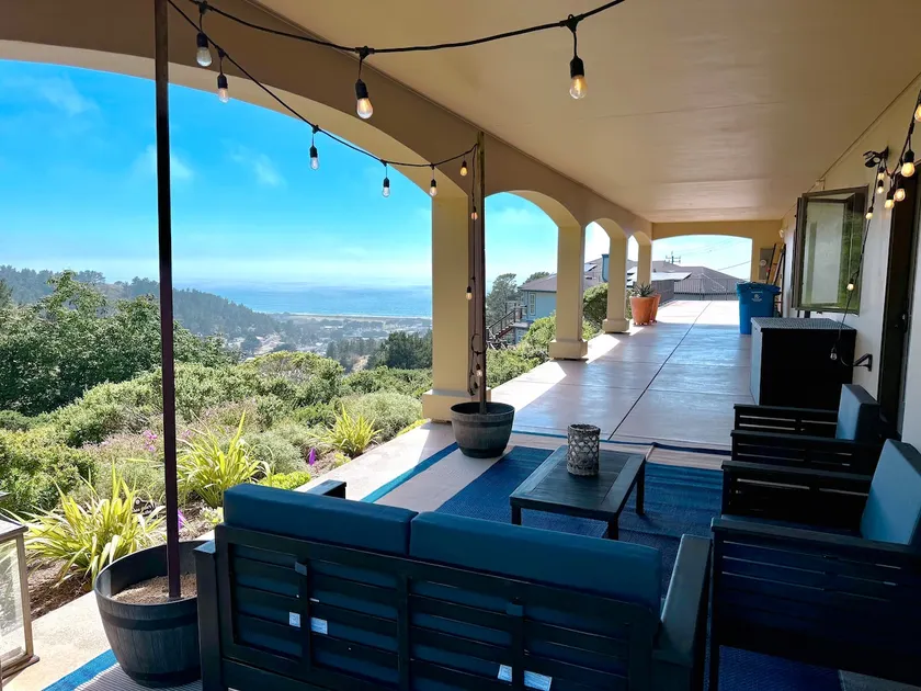 Incredible Ocean Views from Tuscan Villa Suite - Image 1