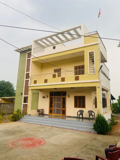 A magnificent 5 BR (5 BHK) villa in the village - Image 1