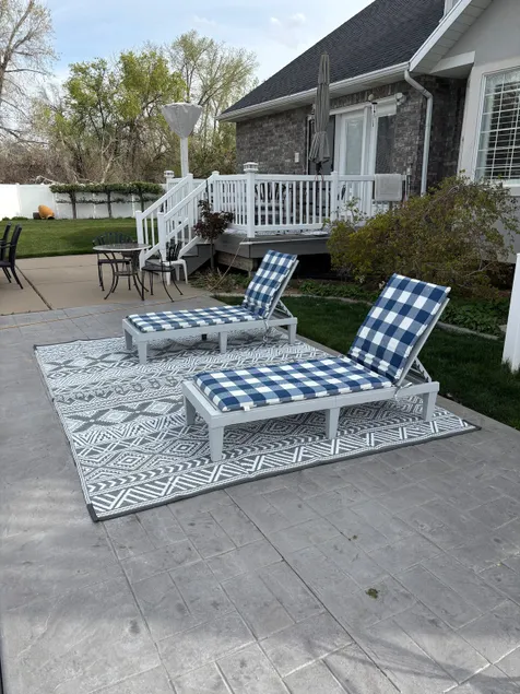 Basement apartment in quiet neighborhood - Image 1