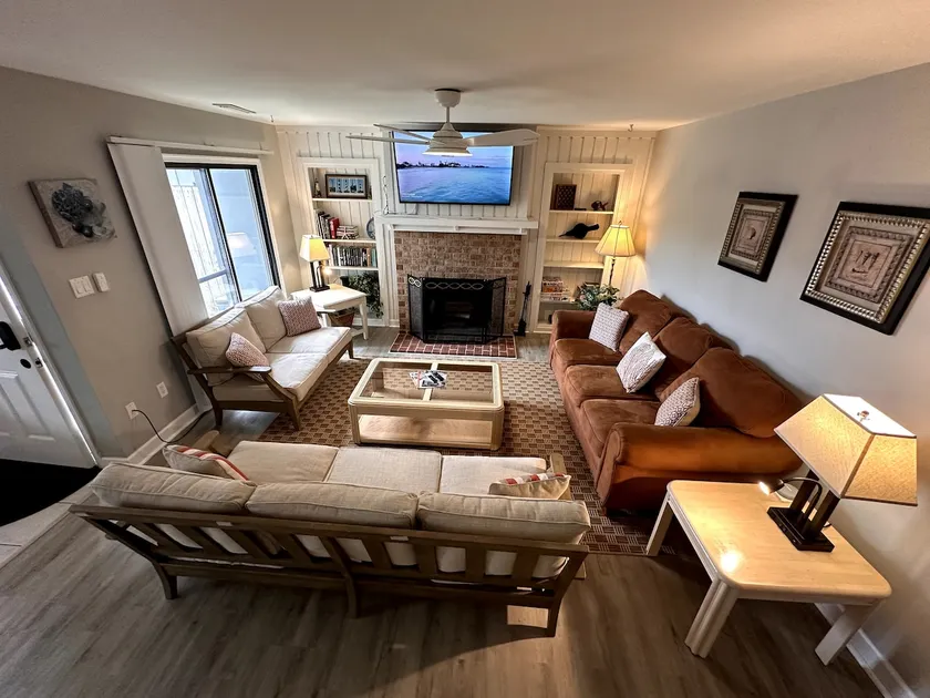 KH Escape! Pool+Tennis+Basketball+0.8 mi to Beach! - Image 1