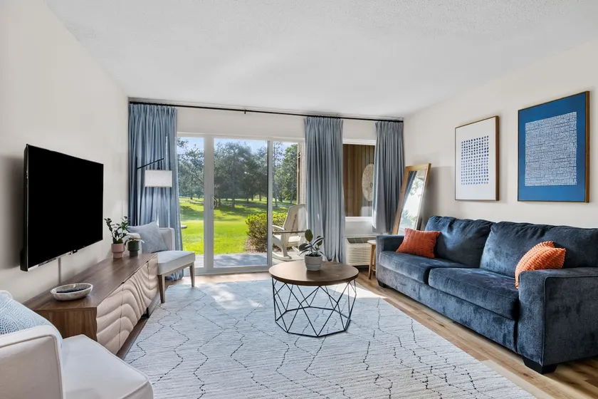 Cozy Condo on the Golf Course / Grand Traverse Bay - Image 1