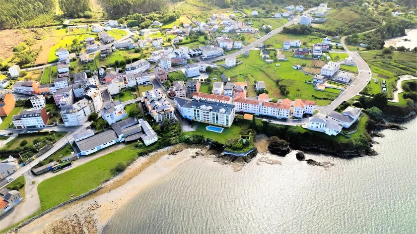 Átic of Livinggaliciabeach - Image 1