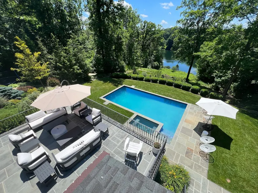 Luxury Lakefront Retreat w/ Heated Pool, Hot Tub - Image 1