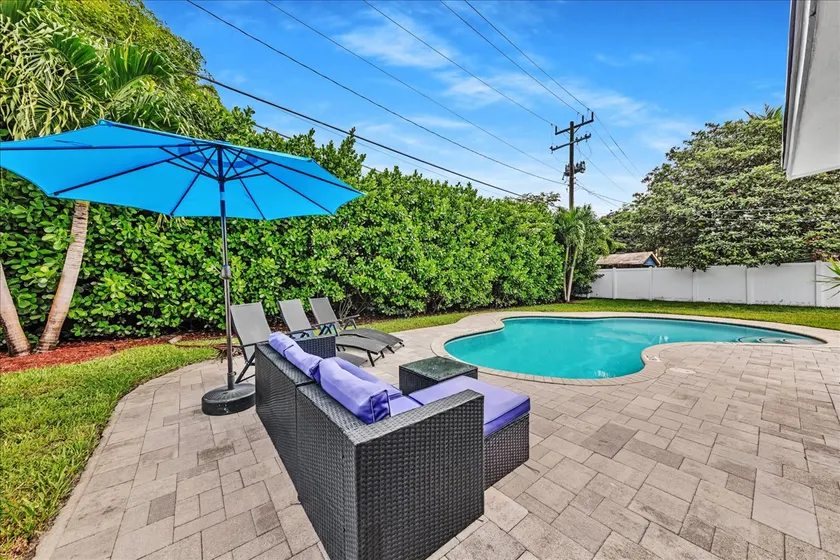 3Bed Modern Home Family Friendly Heated Pool - Image 1