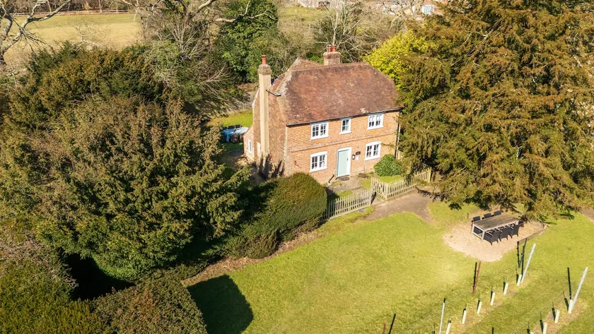 Countryside Cottage in West Sussex, near Horsham. - Image 1