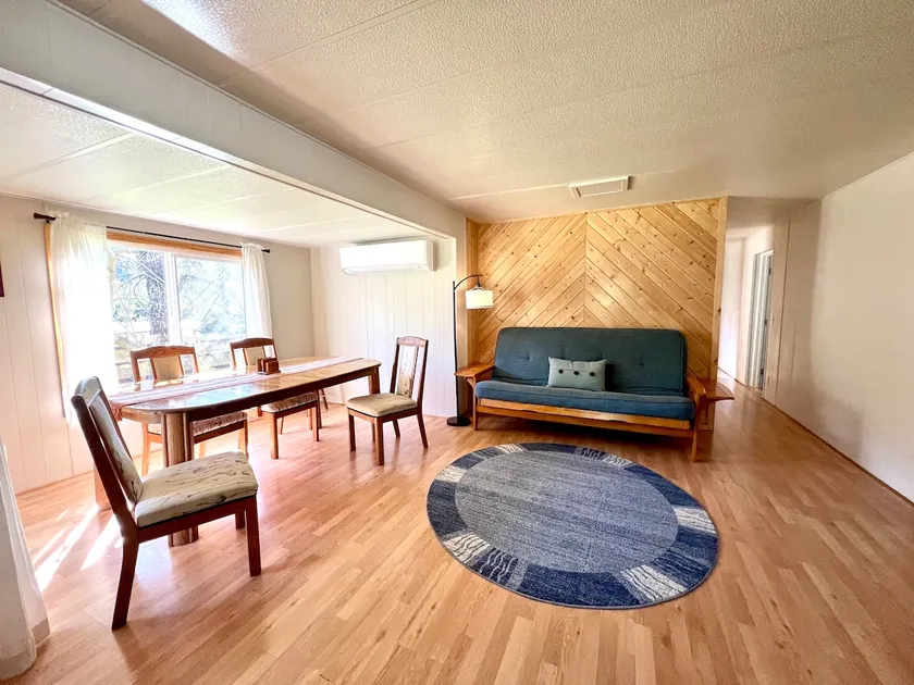 Farm and Country Getaway- Fleetwood Cabin - Image 1