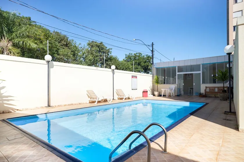 Lovely apartment with pool - Image 1