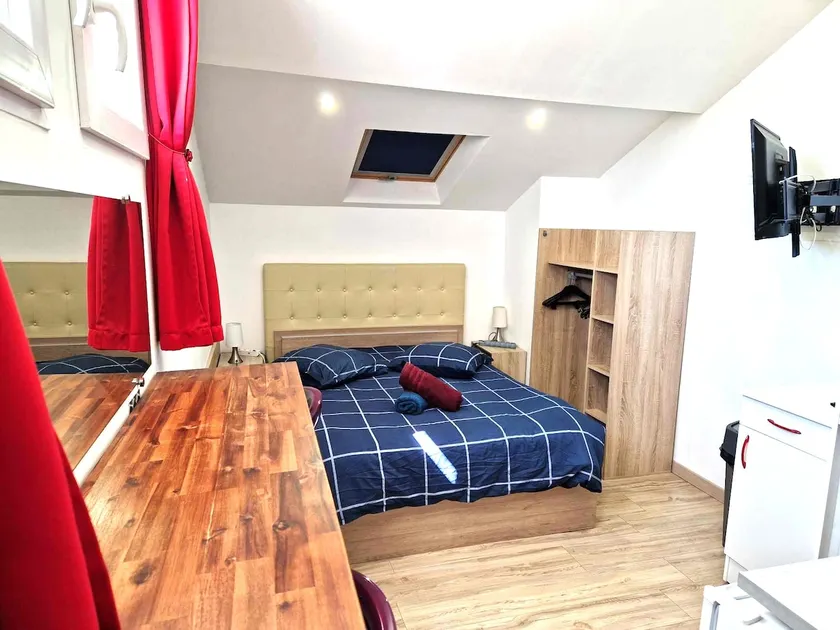 (#08) Nice studio with free private parking - Image 1