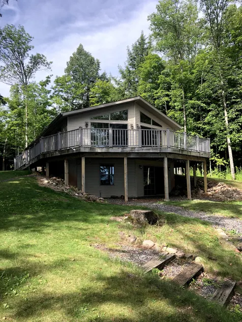 Lake Front Home-Your Fishing & Snowmobile Retreat! - Image 1