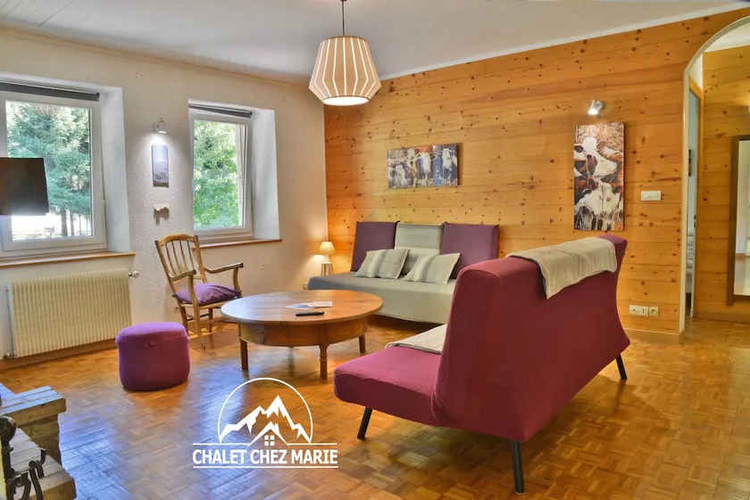 70 m² apartment, terrace, ski bus 100 m - Image 1