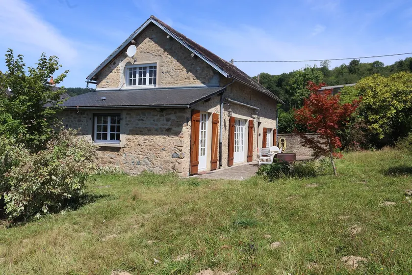 House in Villapourçon - Image 1