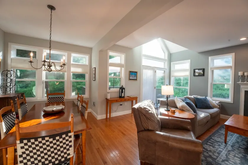 Premier Quechee Newton Village Condo: Pet Friendly - Image 1