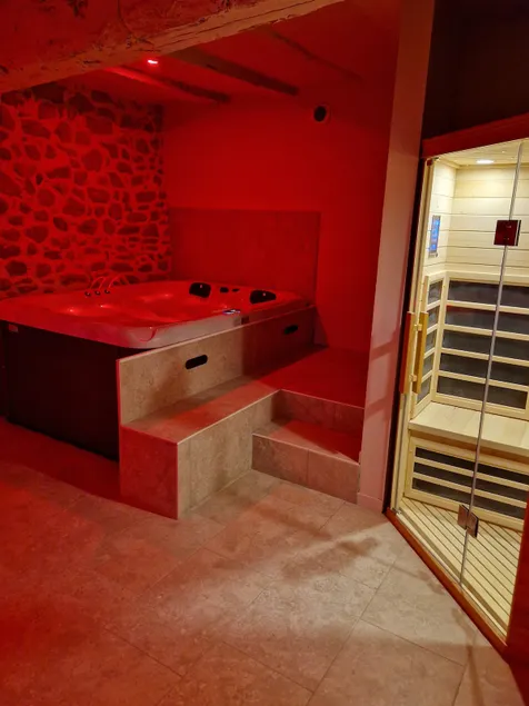 House 2 to 4 pers. Hot tub/Sauna - Image 1