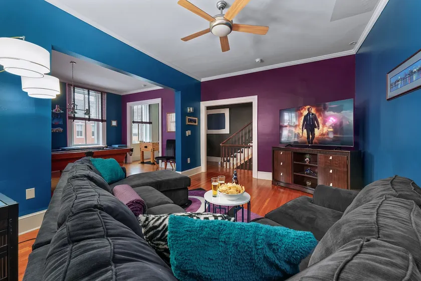 Large Luxury Executive Home Grand Piano +Courtyard - Image 1