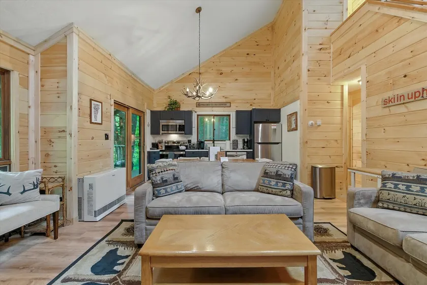 8BR house-Walk To Access Rd, HOT TUB, New Firepit! - Image 1
