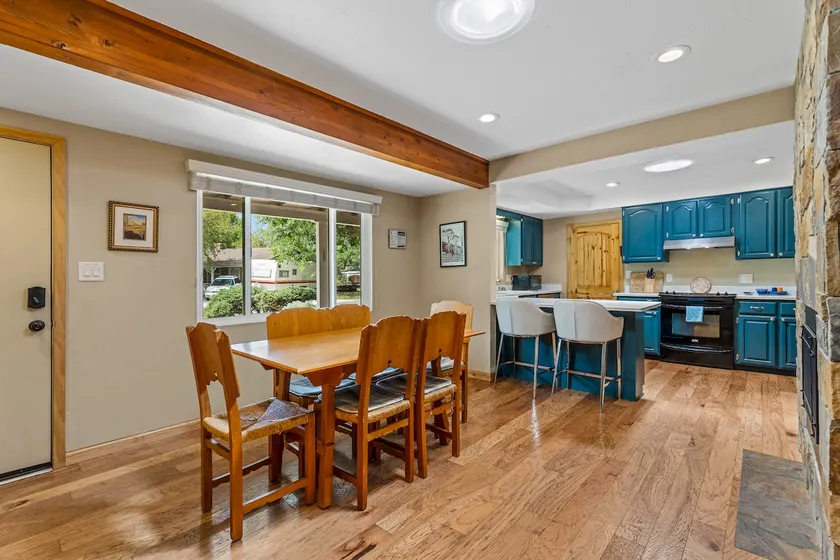 Westside 3BD/2BTH | Fireplaces | Snowbowl | A/C - Image 1