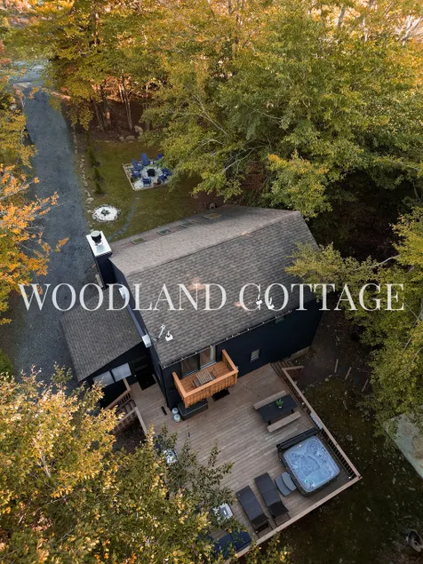 Poconos Getaway Near Waterparks & Outdoor Fun - Image 1