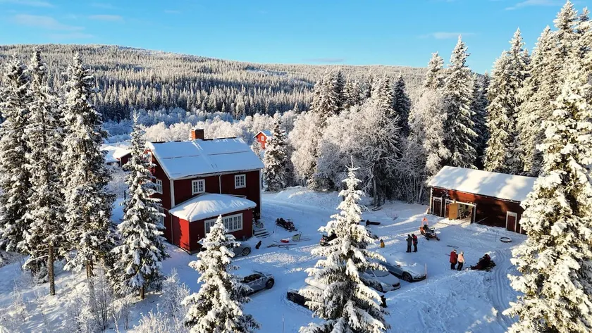 100-year-old school building in Gördalen - Image 1