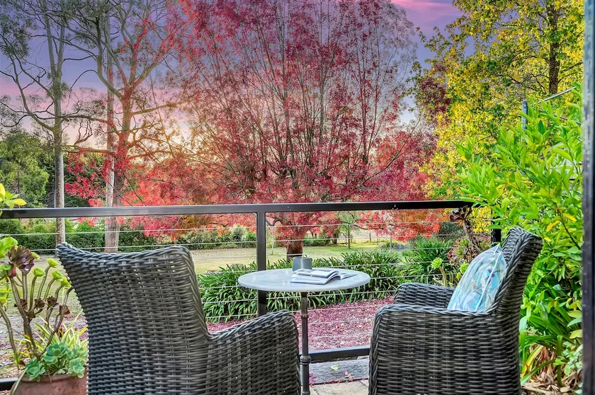 Sleeps 8 | Pet-Friendly | Fire & Hills Retreat - Image 1