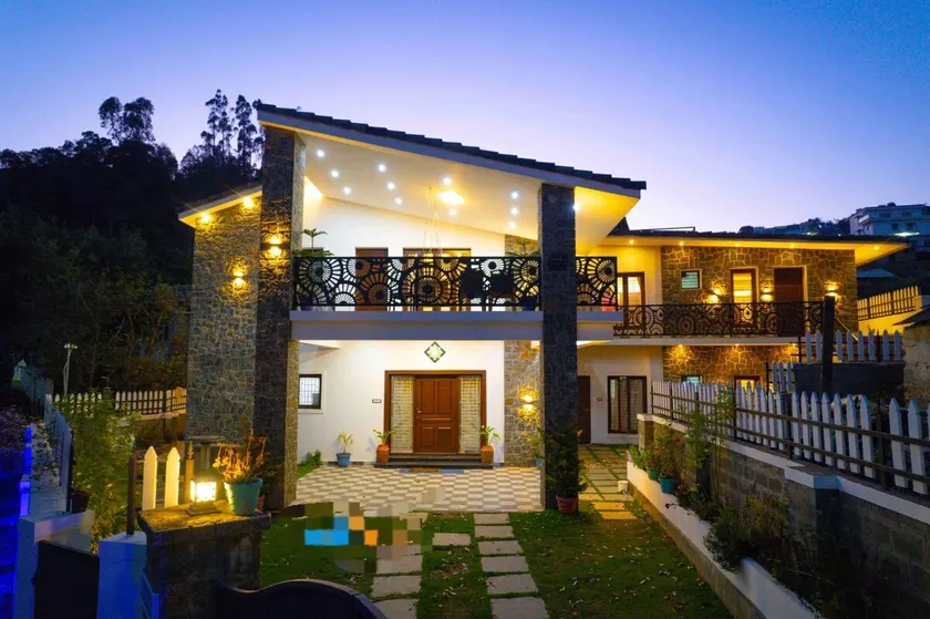 Grand Opulence _8 BHK Villa | HOT TUB | DJ MUSIC - Image 1