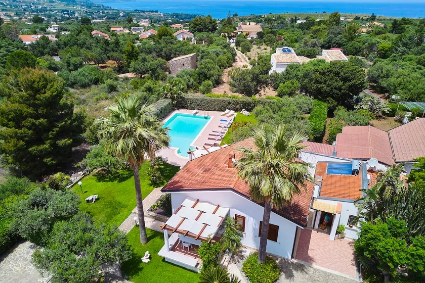 Villa New Charme - Image 1