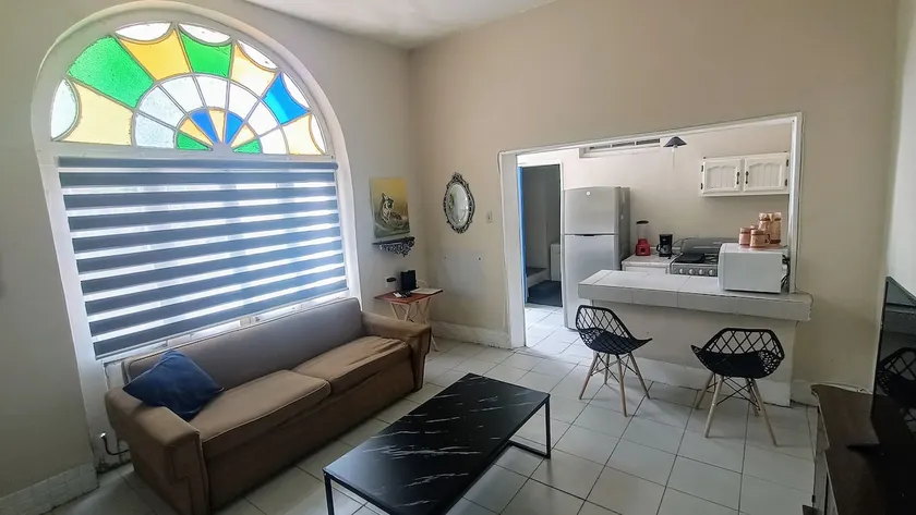Charming, Downtown, Spacious, 2 bedrooms near CHEPE. - Image 1