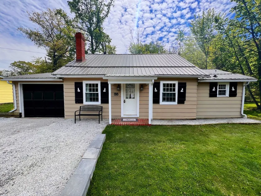 The Cute and Cozy Cottage (On Lake Erie) - Image 1