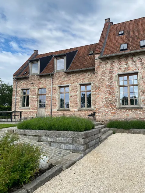 Huis Potaerde: country house on farm - Image 1