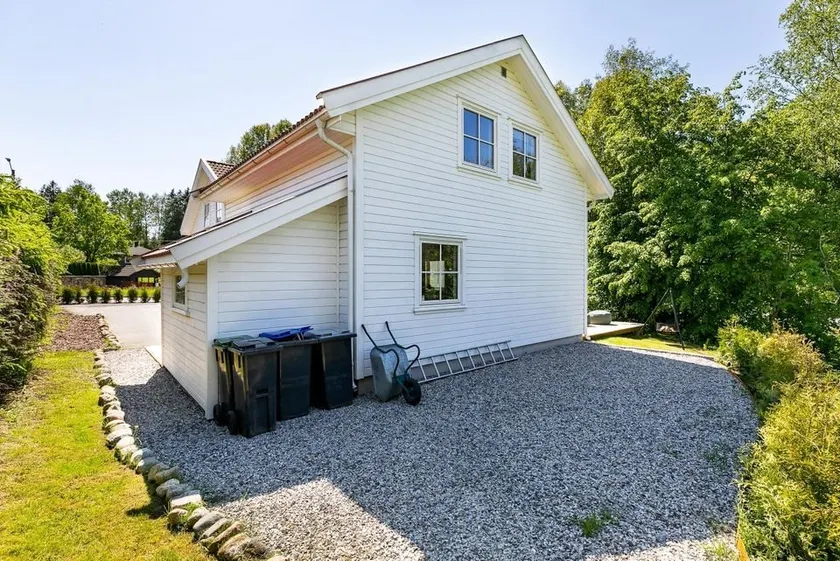 Home in Moss, near Kambo Center - Image 1
