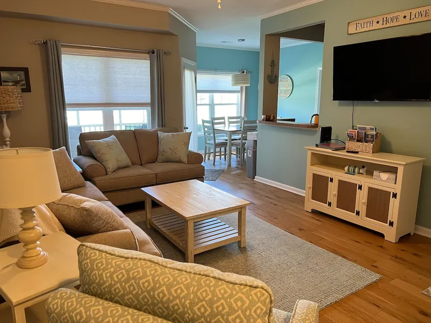 First Floor Comfort and Convenience - Image 1
