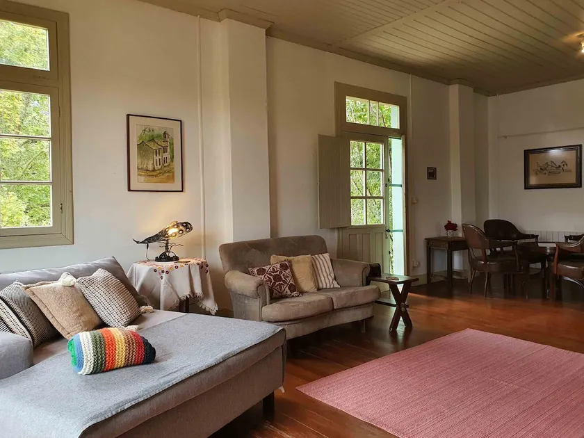 Historic house in the countryside and on the vineyard route. - Image 1