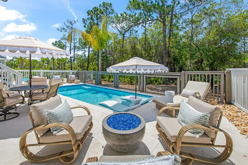 PRIVATE POOL, LSV, BIKES! NatureWalk STUNNER! - Image 1