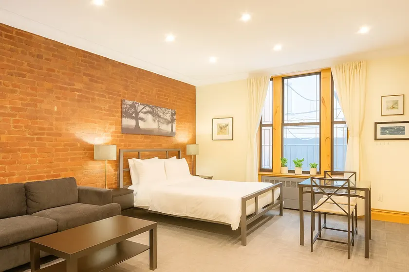 Cozy Studio Sanctuary in Washington Heights - Image 1
