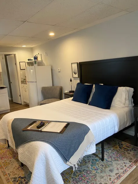 Cozy efficiency apartment - Image 1