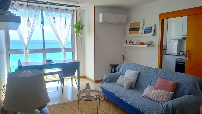 Barcelona's NorthCoast Apartment, Sant Joan Beach - Image 1