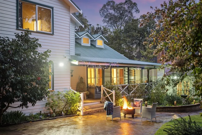 Luxury Forest Retreat | Day Spa | Walkable To Town - Image 1